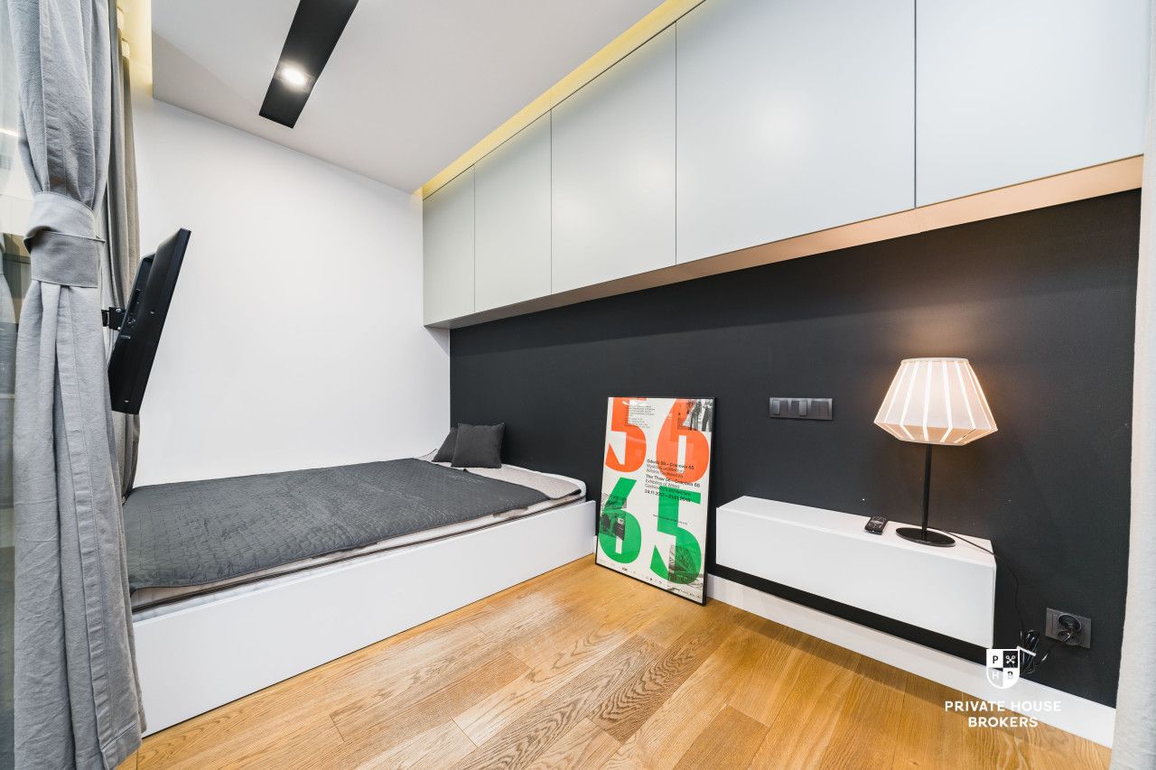 Air-conditioned 2-room 35m2 at Sukiennicza street - Angel Wawel - Apartment - Rent - Kraków, Śródmieście / Stare Miasto
