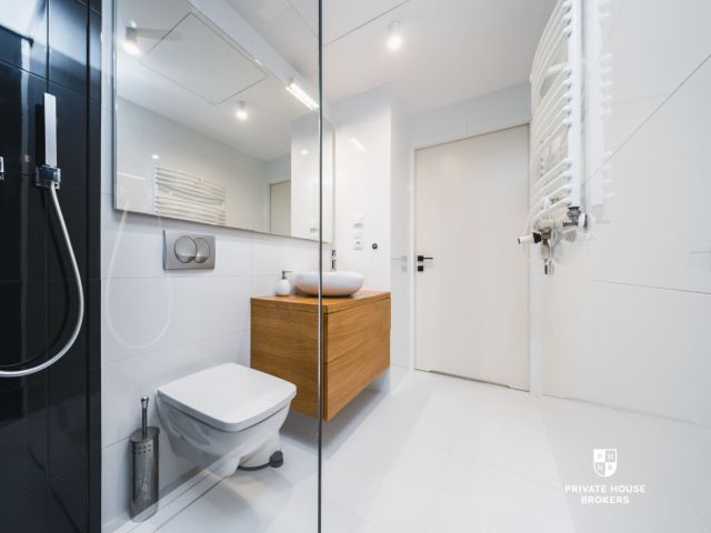 Air-conditioned 2-room 35m2 at Sukiennicza street - Angel Wawel - Apartment - Rent - Kraków, Śródmieście / Stare Miasto