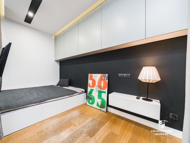 Air-conditioned 2-room 35m2 at Sukiennicza street - Angel Wawel - Apartment - Rent - Kraków, Śródmieście / Stare Miasto