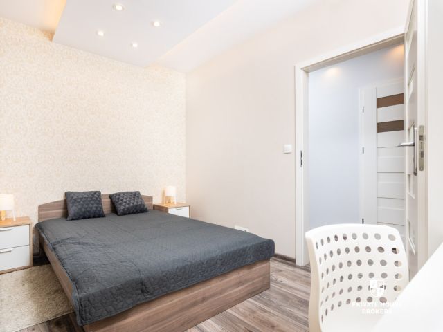 Air-conditioned and bright 48m² apartment - Graffit House - Apartment - Rent - Kraków, Śródmieście / Grzegórzki