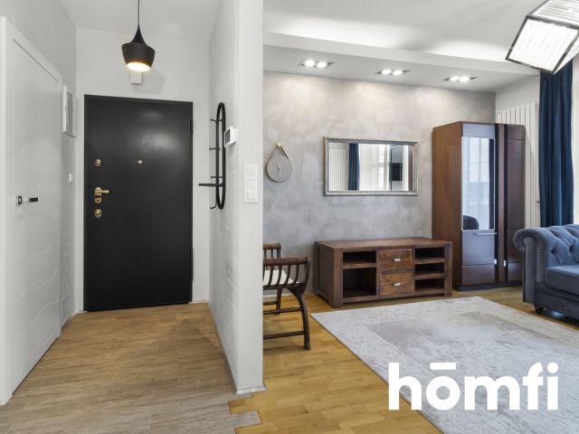 a spacious, three-room apartment with an area of 76.62 m² - Apartment - Rent - Warszawa, Śródmieście