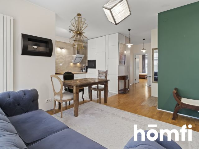 a spacious, three-room apartment with an area of 76.62 m² - Apartment - Rent - Warszawa, Śródmieście