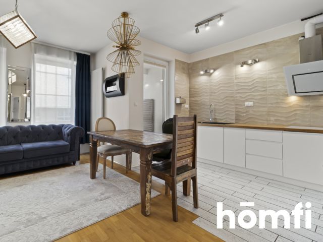 a spacious, three-room apartment with an area of 76.62 m² - Apartment - Rent - Warszawa, Śródmieście