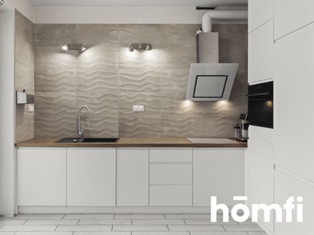 a spacious, three-room apartment with an area of 76.62 m² - Apartment - Rent - Warszawa, Śródmieście