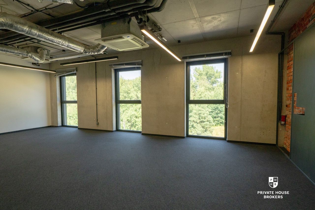 A unique space for your business - an intimate office building at Lubostroń street - Commercial premises - Rent - Kraków, Ruczaj