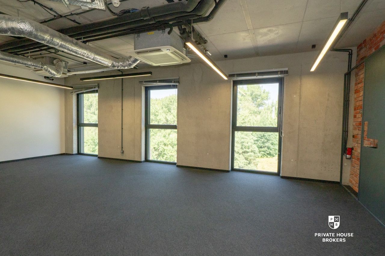A unique space for your business - an intimate office building at Lubostroń street - Commercial premises - Rent - Kraków, Ruczaj