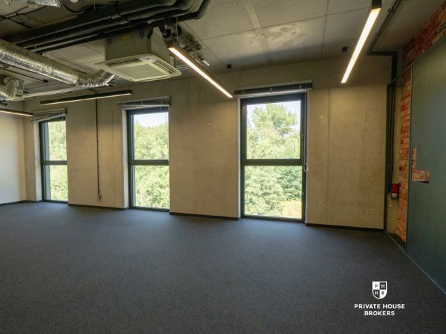 A unique space for your business - an intimate office building at Lubostroń street - Commercial premises - Rent - Kraków, Ruczaj