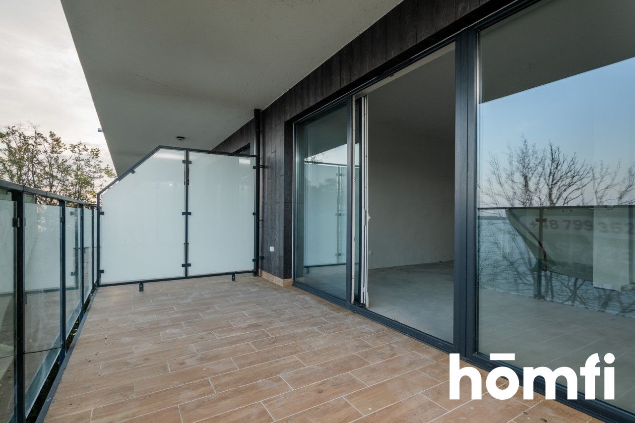 A modern, 3-level apartment with a terrace on the first line of the shore - Apartment - Sale - Legionowski, Serock / Zegrze