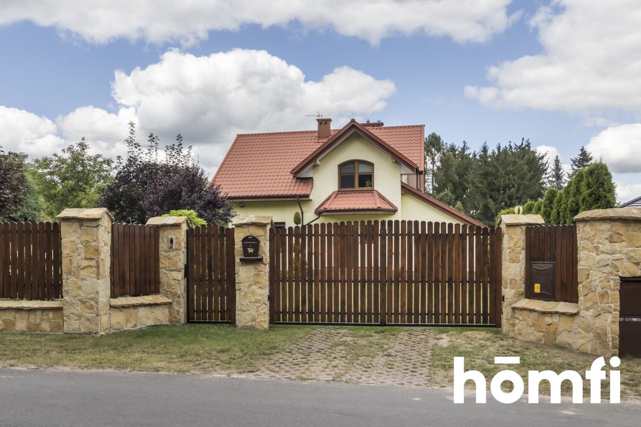 A timeless house with a beautiful garden - Дім - Продаж - Radom, Rajec Poduchowny