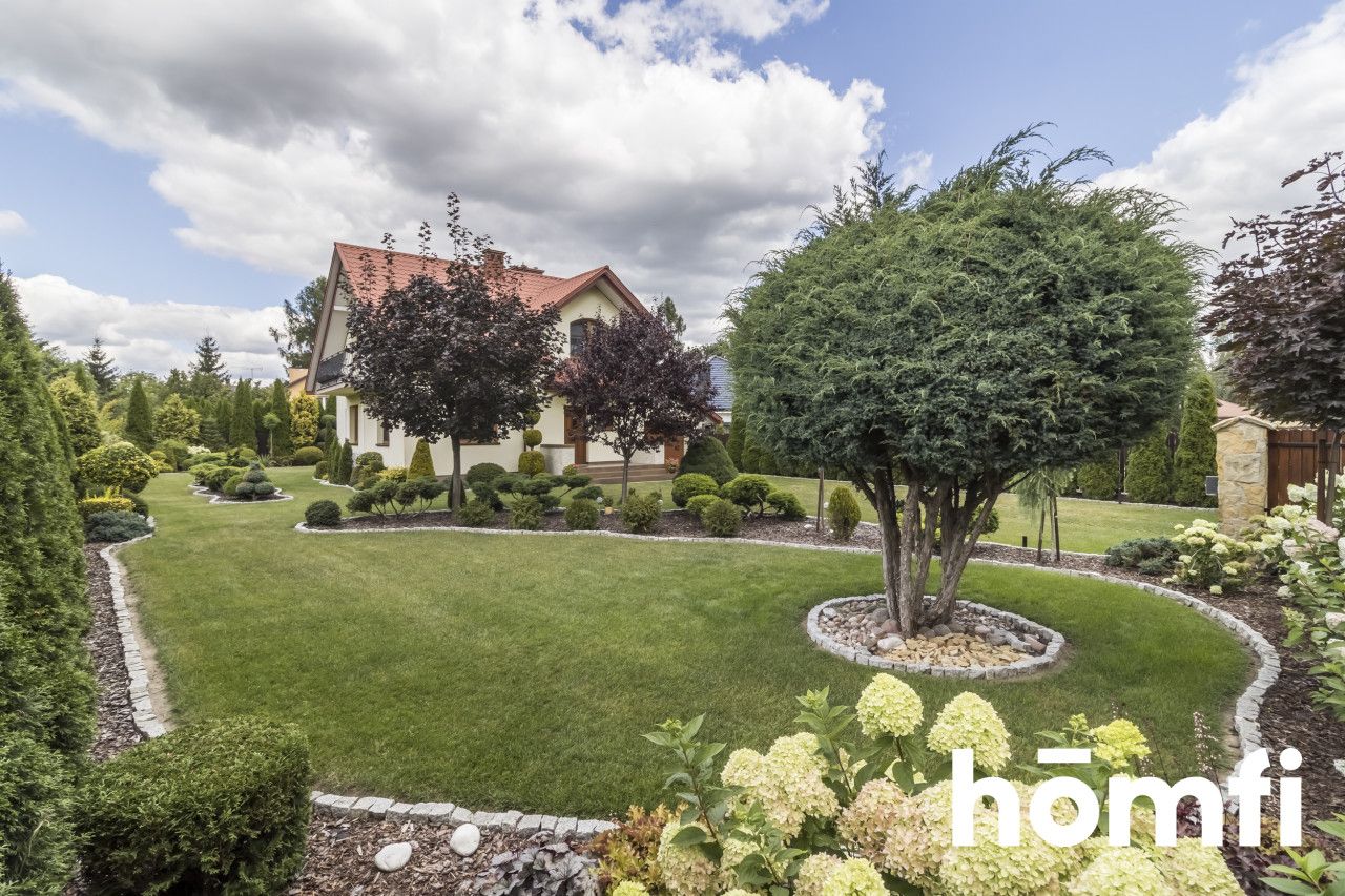 A timeless house with a beautiful garden - Дім - Продаж - Radom, Rajec Poduchowny