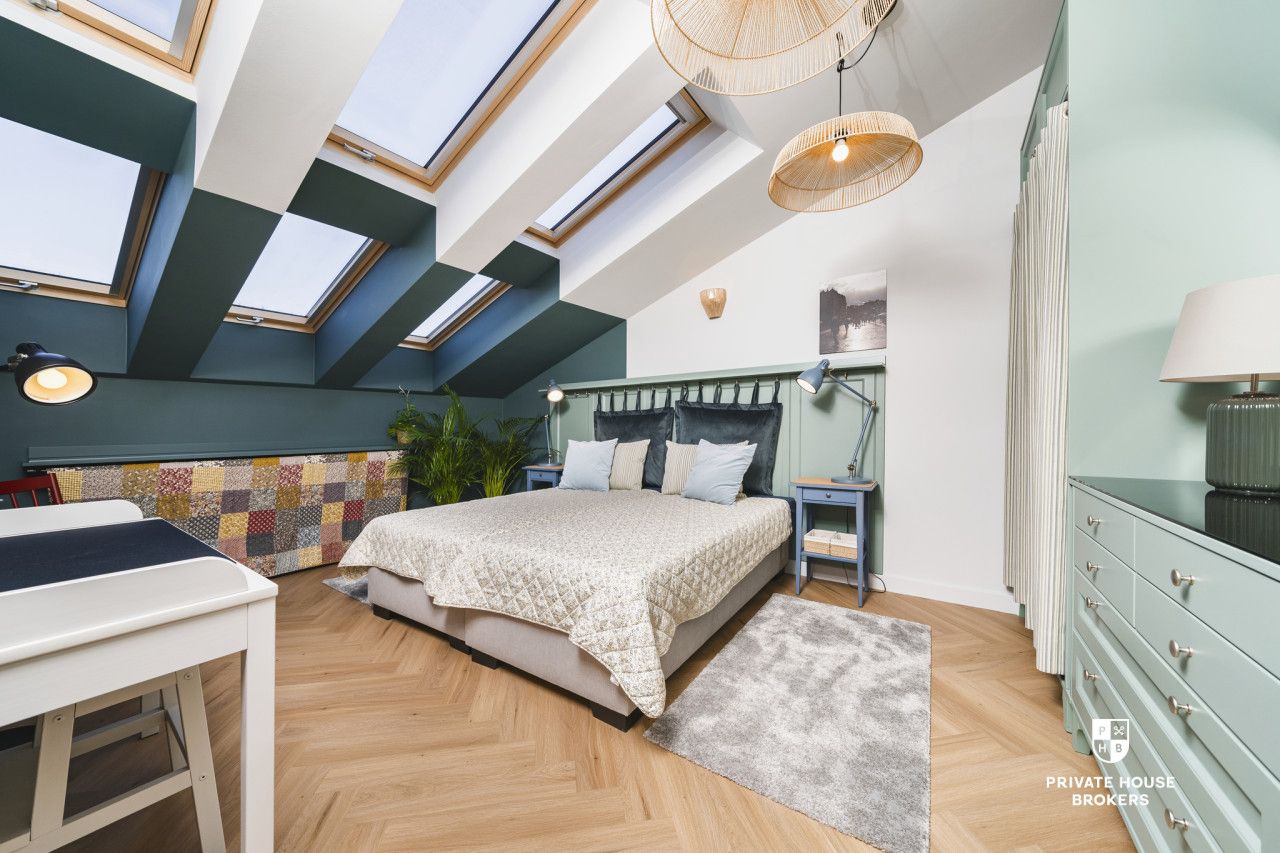 Unique Top-Floor Apartment in a Renovated Tenement House on Kolberga 16 street| Old Town| Air Conditioning - Apartment - Rent - Kraków, Śródmieście / Stare Miasto