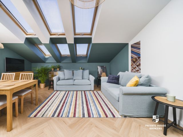 Unique Top-Floor Apartment in a Renovated Tenement House on Kolberga 16 street| Old Town| Air Conditioning - Apartment - Rent - Kraków, Śródmieście / Stare Miasto