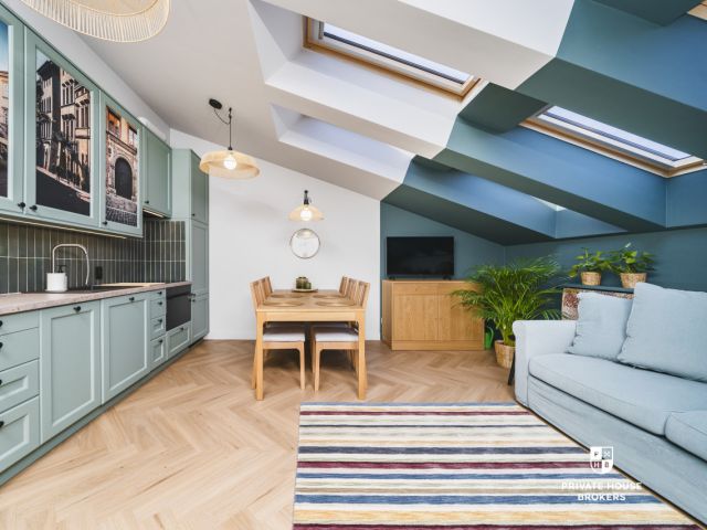 Unique Top-Floor Apartment in a Renovated Tenement House on Kolberga 16 street| Old Town| Air Conditioning - Apartment - Rent - Kraków, Śródmieście / Stare Miasto