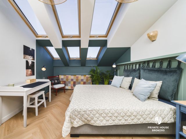 Unique Top-Floor Apartment in a Renovated Tenement House on Kolberga 16 street| Old Town| Air Conditioning - Apartment - Rent - Kraków, Śródmieście / Stare Miasto
