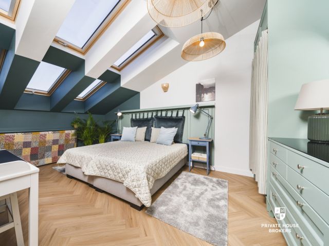 Unique Top-Floor Apartment in a Renovated Tenement House on Kolberga 16 street| Old Town| Air Conditioning - Apartment - Rent - Kraków, Śródmieście / Stare Miasto
