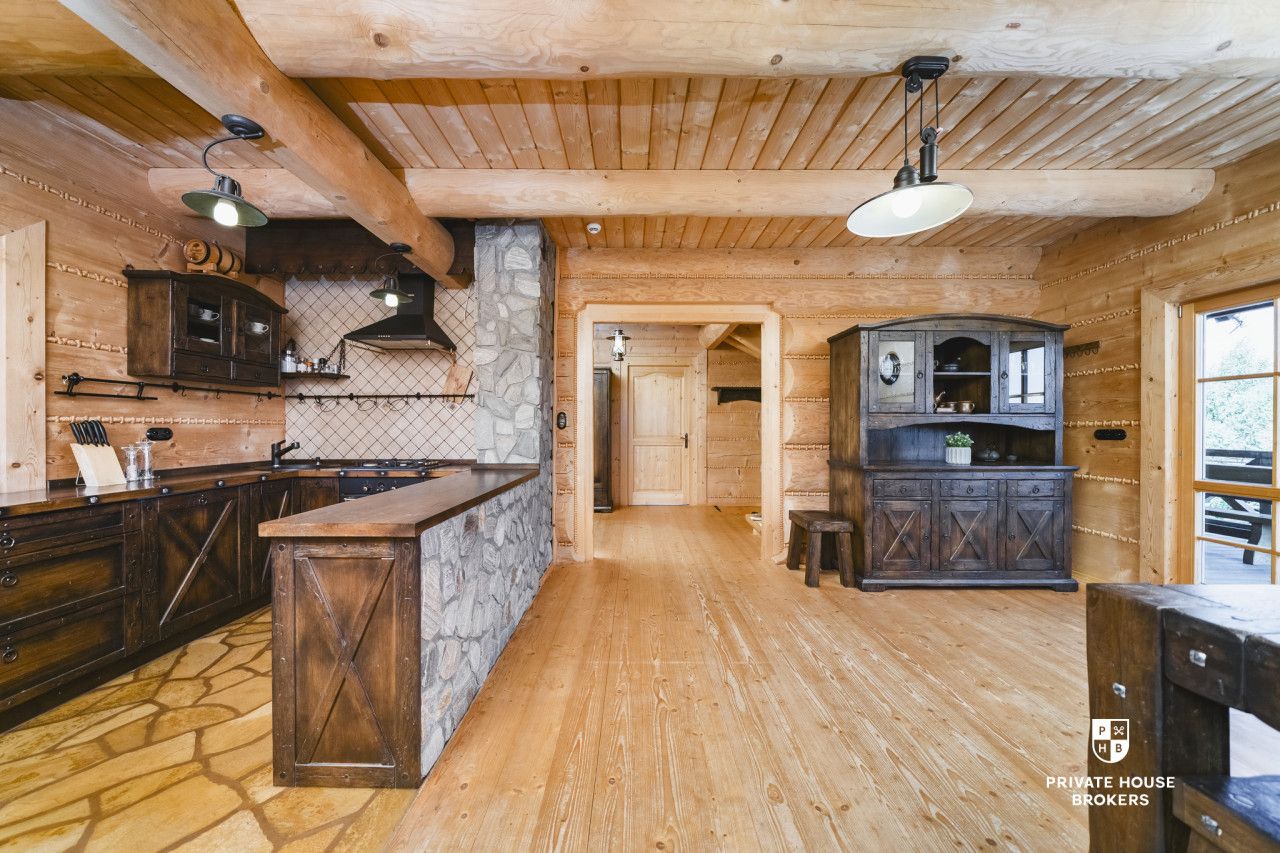 A unique house for sale in Dąbrówka Szczepanowska – right next to the observation tower - Будинок - Продаж - Tarnowski, Pleśna / Dąbrówka Szczepanowska