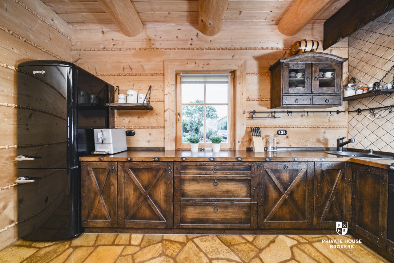 A unique house for sale in Dąbrówka Szczepanowska – right next to the observation tower - Будинок - Продаж - Tarnowski, Pleśna / Dąbrówka Szczepanowska