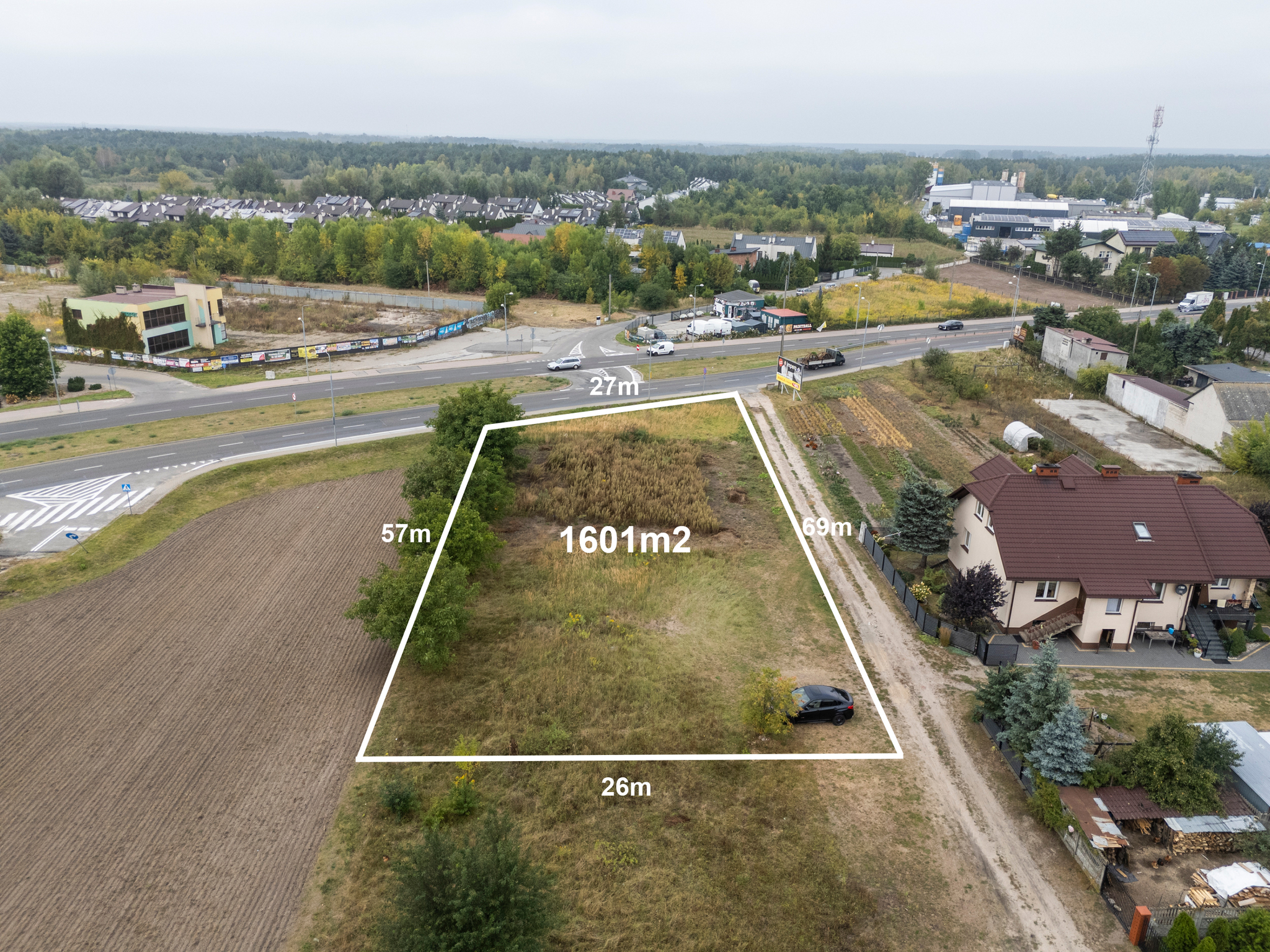 Plot for single-family housing or services - Plot - Sale - Radom, Rajec Szlachecki