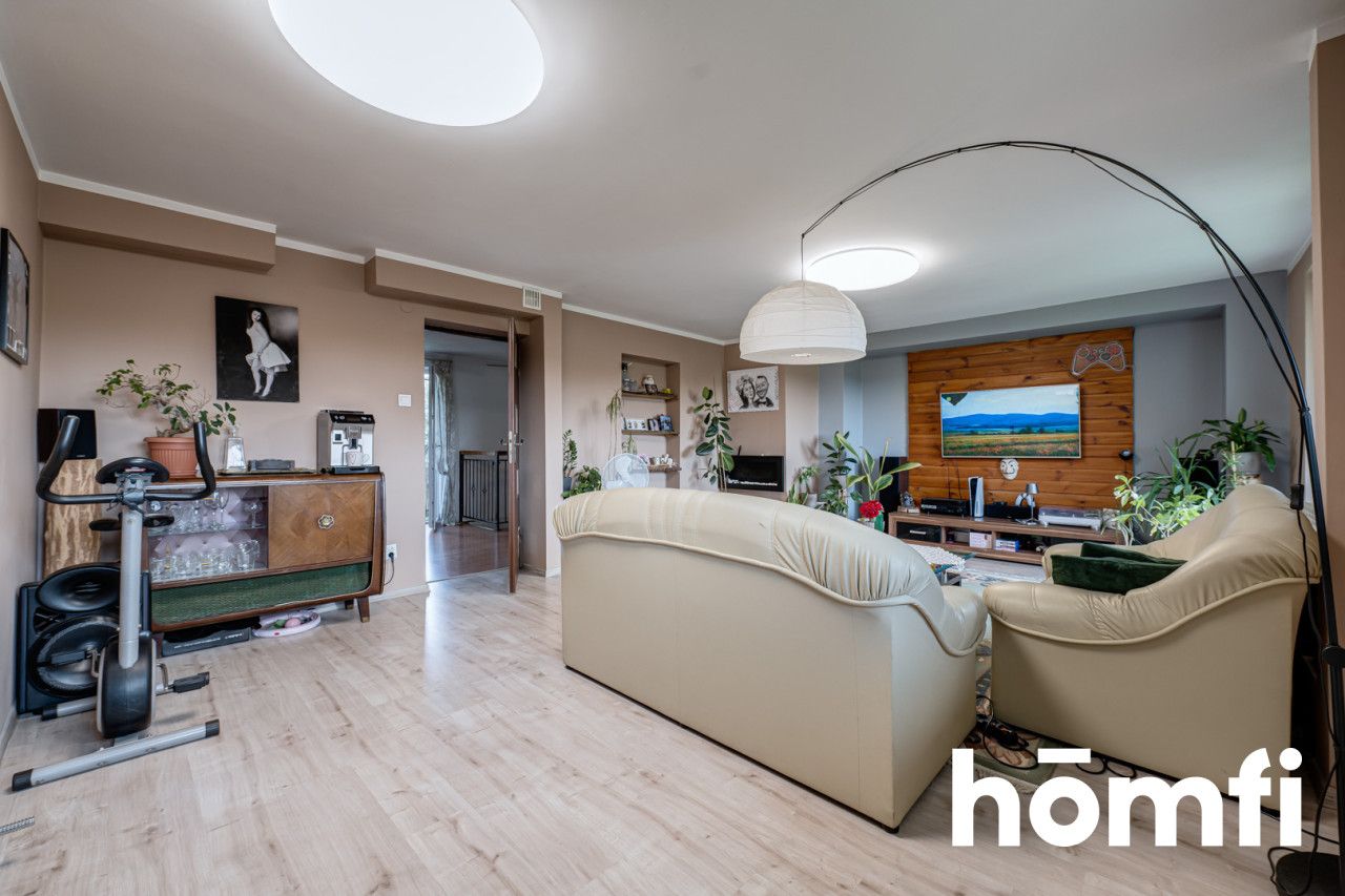 Przestronny dom z prywatnym stawem w Rajcu Poduchownym - Dom - Sprzedaż - Radom, Rajec Poduchowny