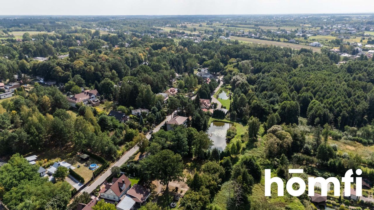 Przestronny dom z prywatnym stawem w Rajcu Poduchownym - Dom - Sprzedaż - Radom, Rajec Poduchowny