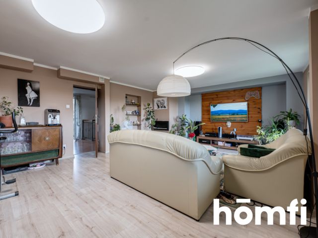 Przestronny dom z prywatnym stawem w Rajcu Poduchownym - Dom - Sprzedaż - Radom, Rajec Poduchowny