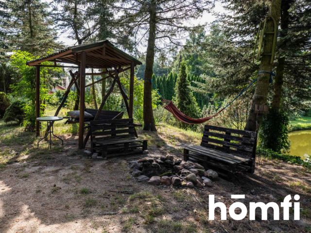 Przestronny dom z prywatnym stawem w Rajcu Poduchownym - Dom - Sprzedaż - Radom, Rajec Poduchowny