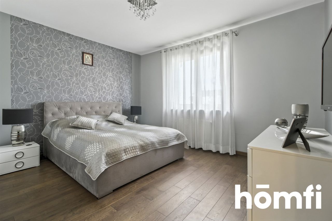 A spacious and comfortable detached house - Дім - Продаж - Kielecki, Miedziana Góra / Ciosowa