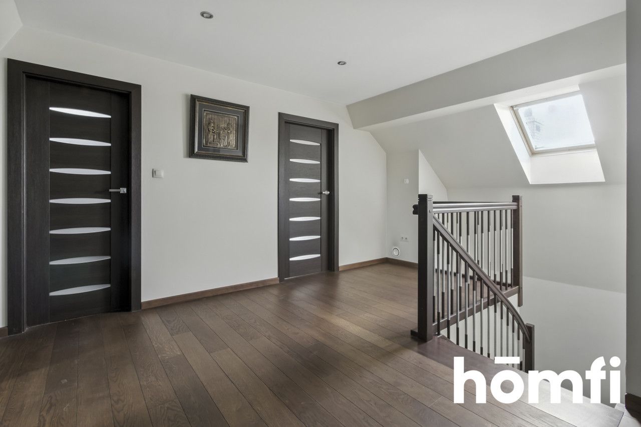 A spacious and comfortable detached house - Дім - Продаж - Kielecki, Miedziana Góra / Ciosowa