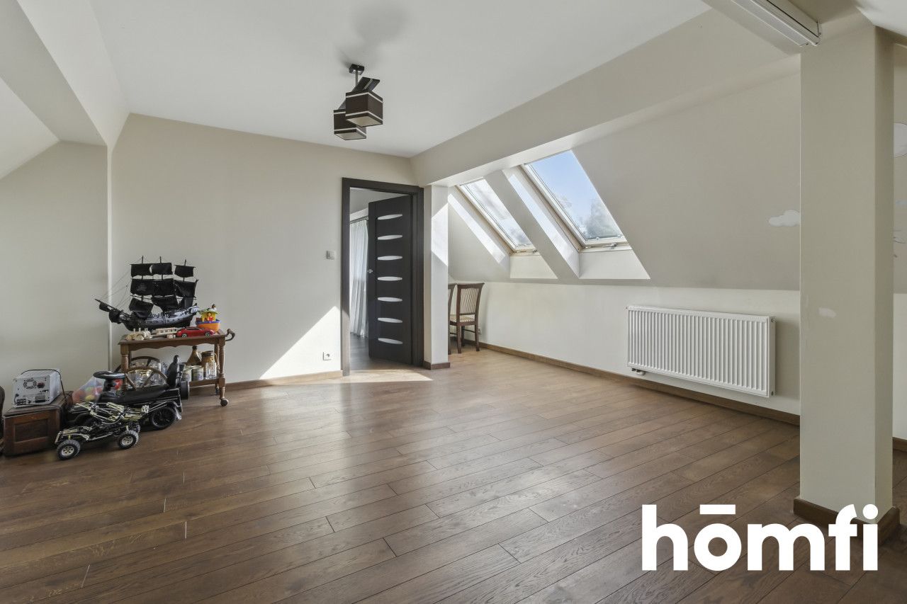 A spacious and comfortable detached house - Дім - Продаж - Kielecki, Miedziana Góra / Ciosowa