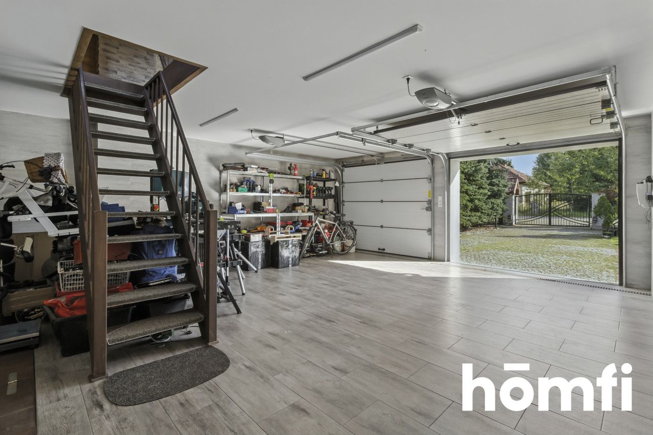 A spacious and comfortable detached house - Дім - Продаж - Kielecki, Miedziana Góra / Ciosowa