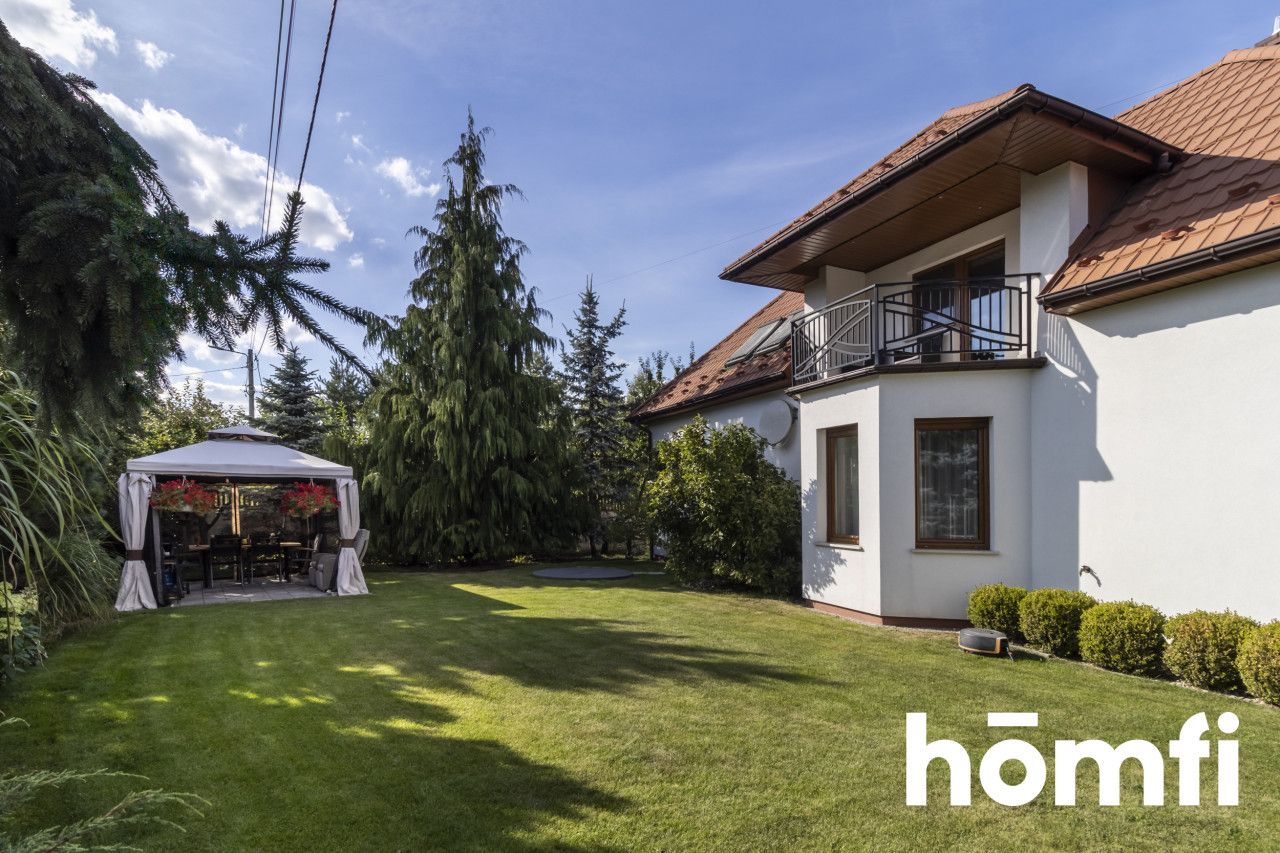 A spacious and comfortable detached house - Дім - Продаж - Kielecki, Miedziana Góra / Ciosowa