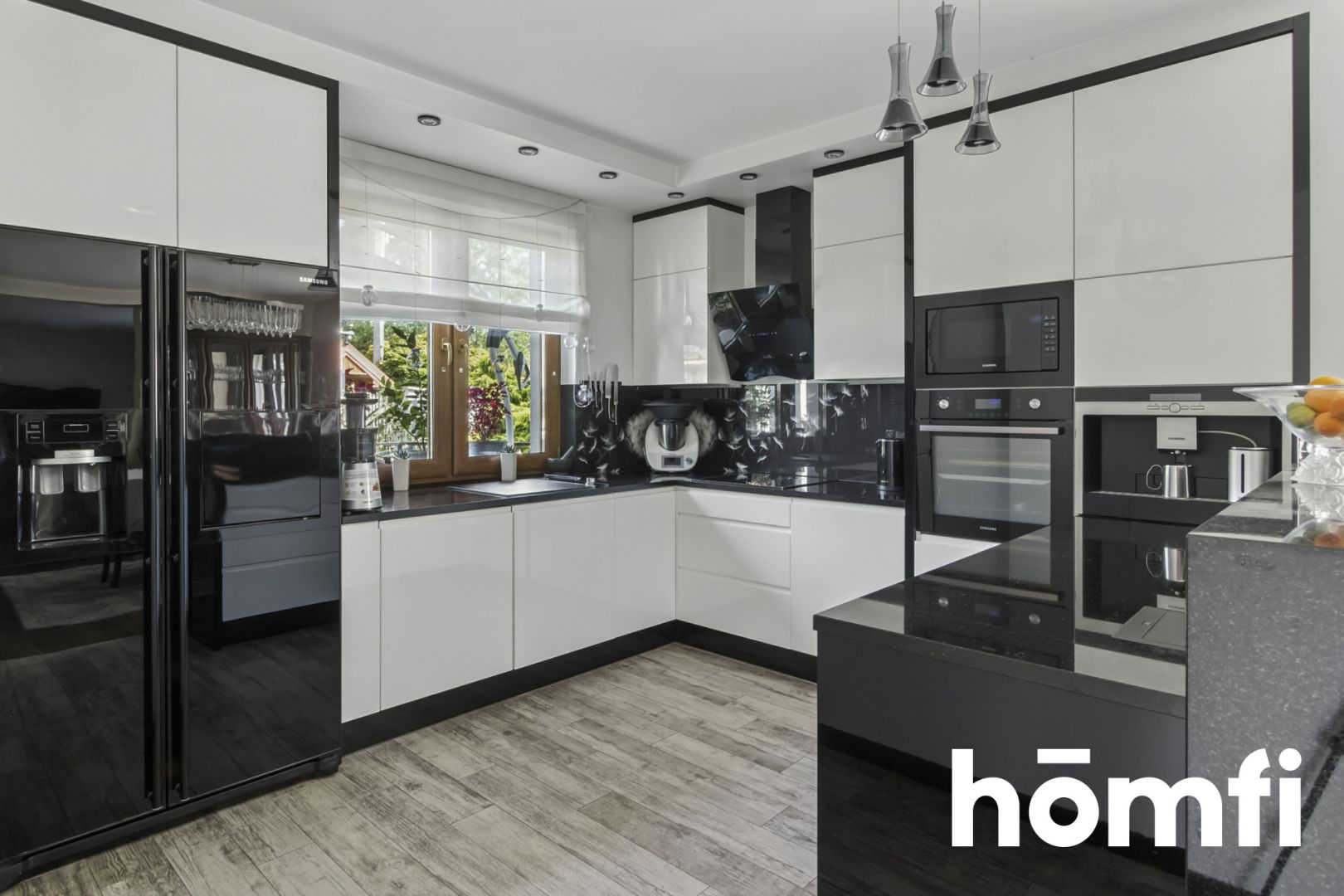 A spacious and comfortable detached house - Дім - Продаж - Kielecki, Miedziana Góra / Ciosowa