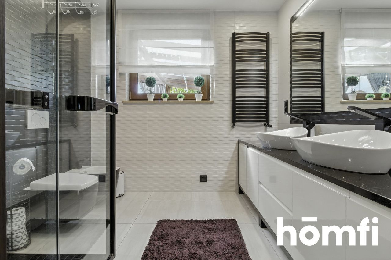 A spacious and comfortable detached house - Дім - Продаж - Kielecki, Miedziana Góra / Ciosowa