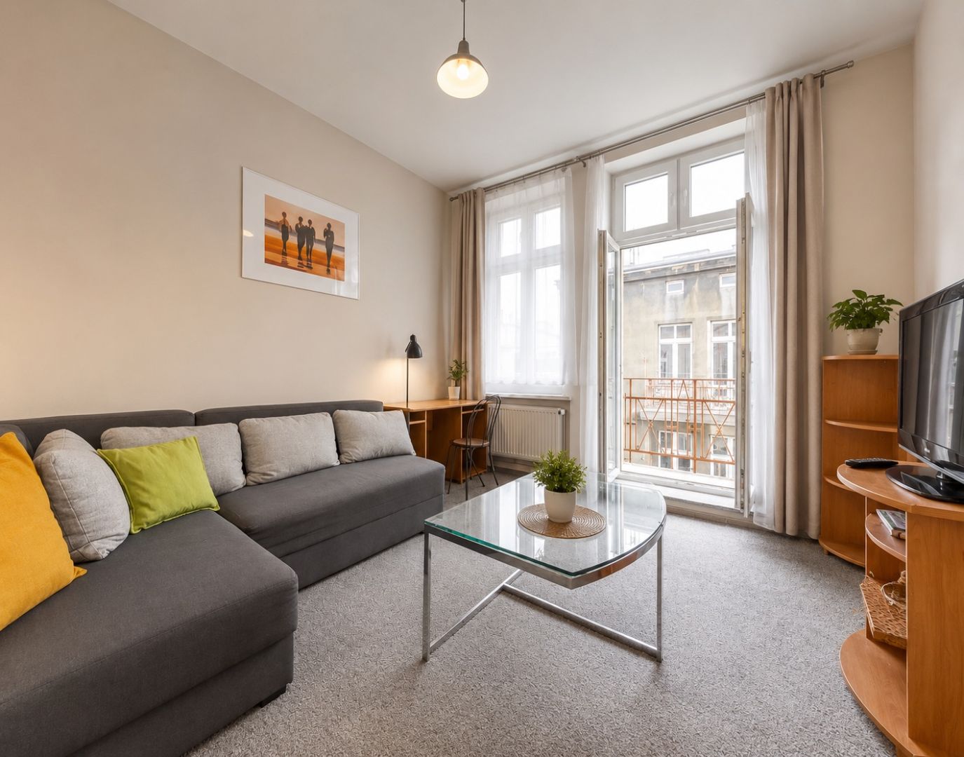 2-room apartment in the center of Łódź on Pomorska Street – also ideal as an investment. - Apartment - Sale - Łódź, Śródmieście