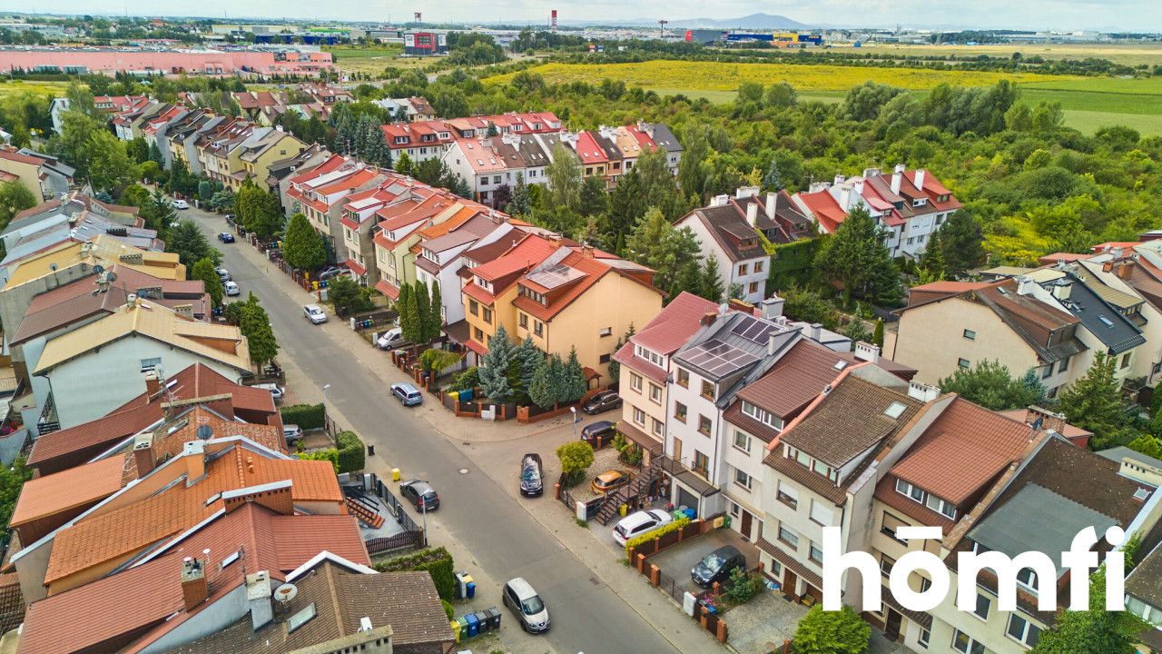 Duży, narożny dom w cichej okolicy - Dom - Sprzedaż - Wrocław, Krzyki / Klecina