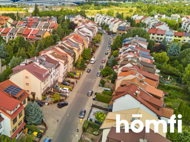 Duży, narożny dom w cichej okolicy - Dom - Sprzedaż - Wrocław, Krzyki / Klecina