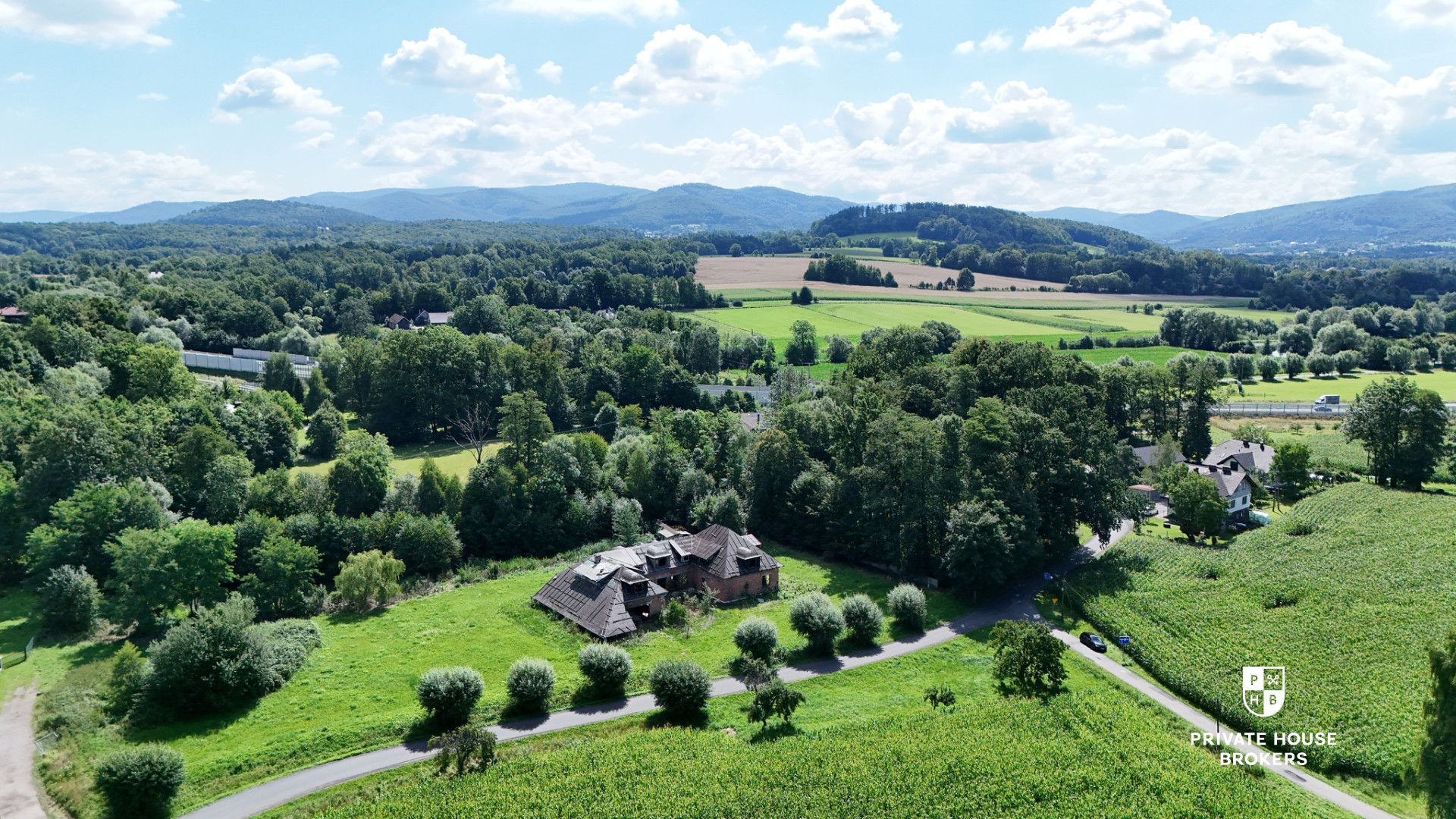 435 m2 | 77 AR | dom - stan surowy | Pogórze - Dom - Sprzedaż - Cieszyński, Skoczów / Pogórze