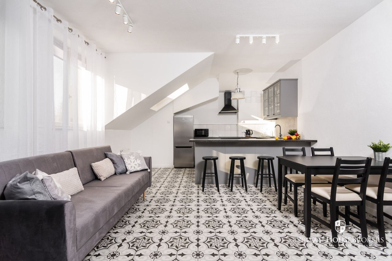 Apartament o powierzchni 83 m2 w odrestaurowanej Kamienicy z 2020 roku| Stare Miasto,| Galeria Krakowska - Mieszkanie - Wynajem - Kraków, Śródmieście / Stare Miasto