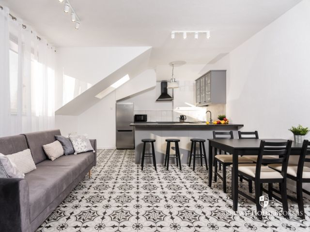 Apartament o powierzchni 83 m2 w odrestaurowanej Kamienicy z 2020 roku| Stare Miasto,| Galeria Krakowska - Mieszkanie - Wynajem - Kraków, Śródmieście / Stare Miasto