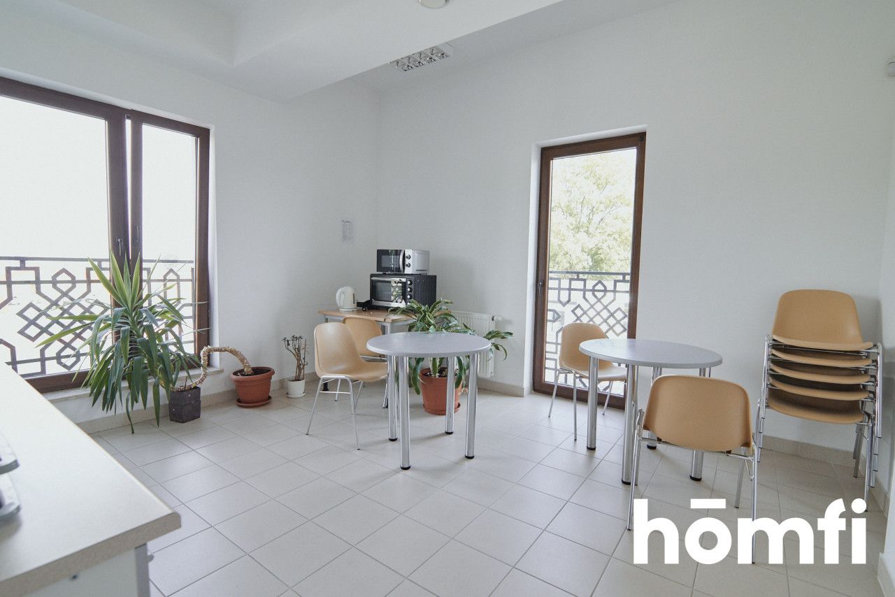 Na sprzedaż budynek biurowy z najemcą - Zamość - Lokal użytkowy - Sprzedaż - Zamość