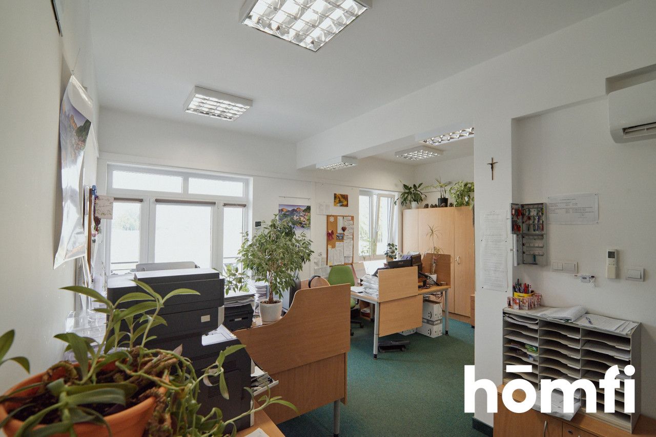 Na sprzedaż budynek biurowy z najemcą - Zamość - Lokal użytkowy - Sprzedaż - Zamość