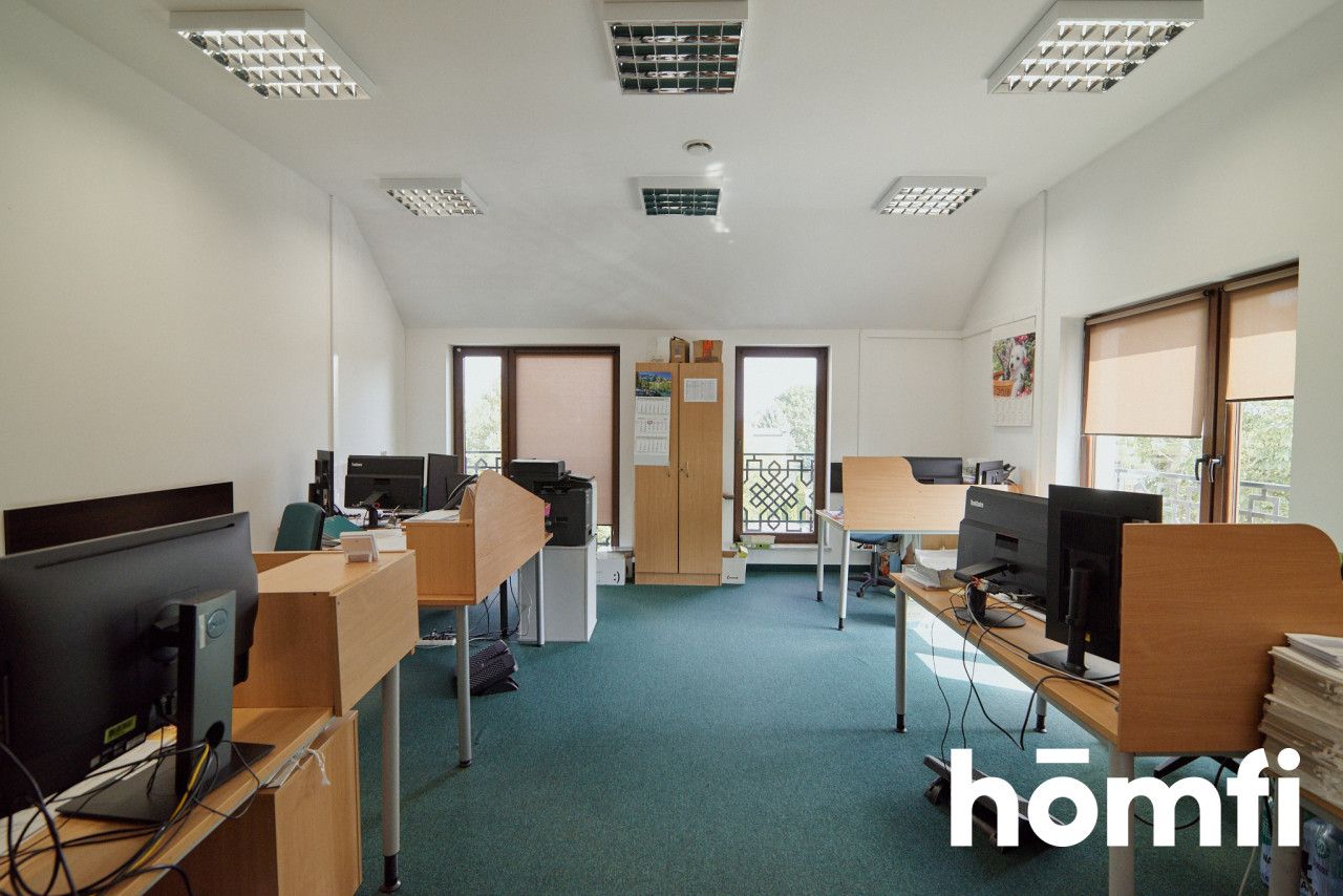 Na sprzedaż budynek biurowy z najemcą - Zamość - Lokal użytkowy - Sprzedaż - Zamość