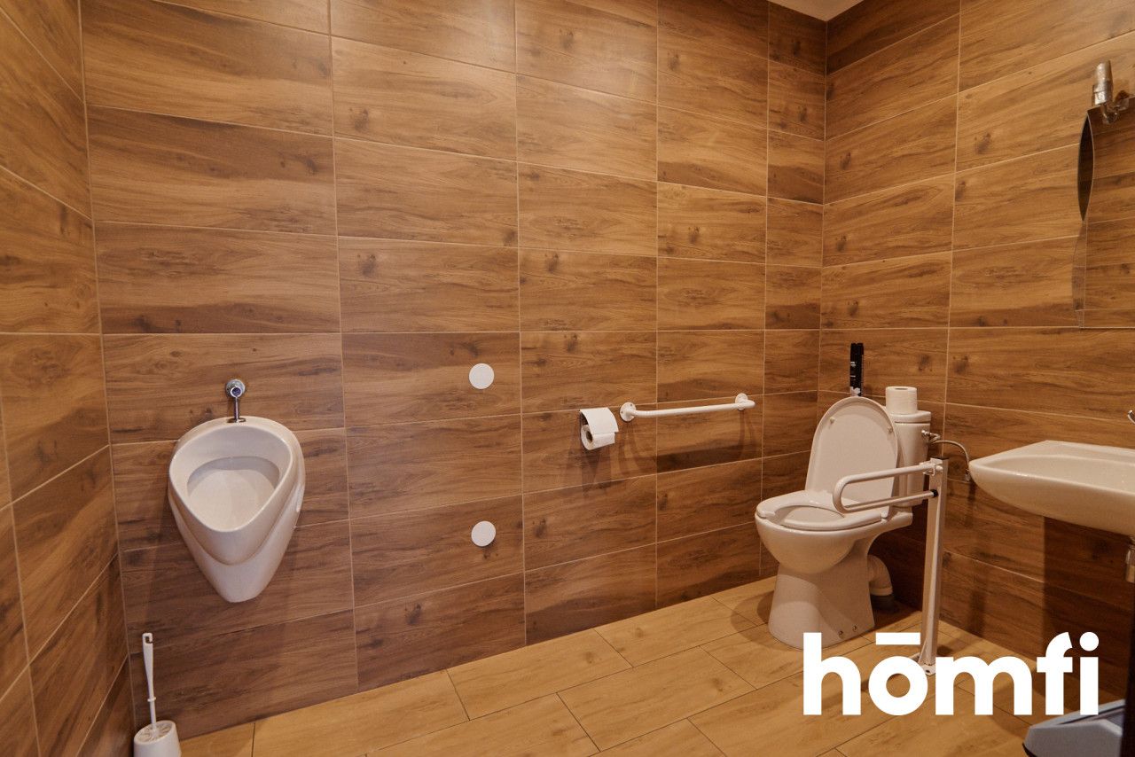 Na sprzedaż budynek biurowy z najemcą - Zamość - Lokal użytkowy - Sprzedaż - Zamość