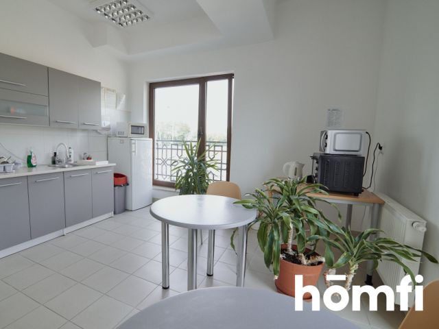 Na sprzedaż budynek biurowy z najemcą - Zamość - Lokal użytkowy - Sprzedaż - Zamość