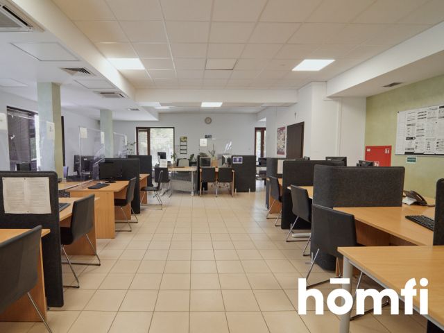 Na sprzedaż budynek biurowy z najemcą - Zamość - Lokal użytkowy - Sprzedaż - Zamość