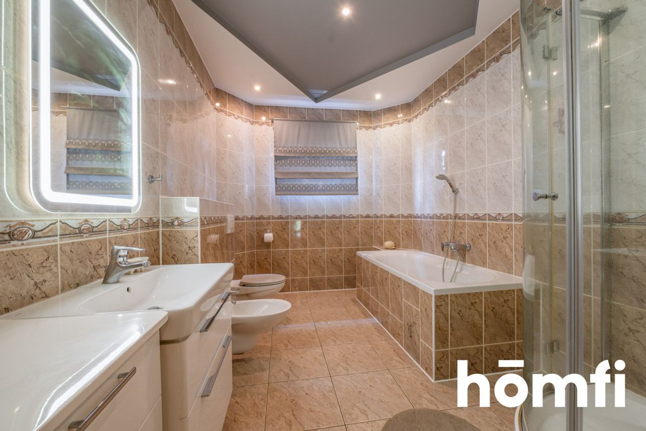 Przestronny dom wysokiej klasy + hala na posesji - Dom - Sprzedaż - Radom, Kozia Góra