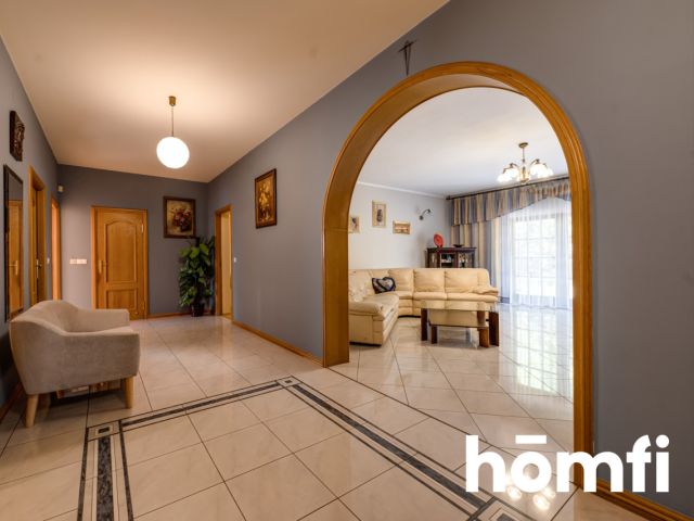 Przestronny dom wysokiej klasy + hala na posesji - Dom - Sprzedaż - Radom, Kozia Góra