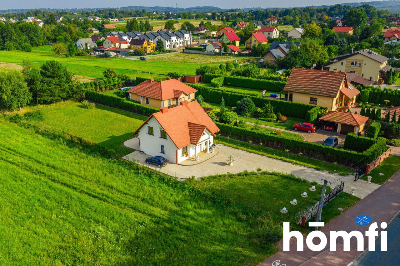 Dom na ogrodzonej widokowej 15arowej działce - Dom - Sprzedaż - Rzeszów, Budziwój