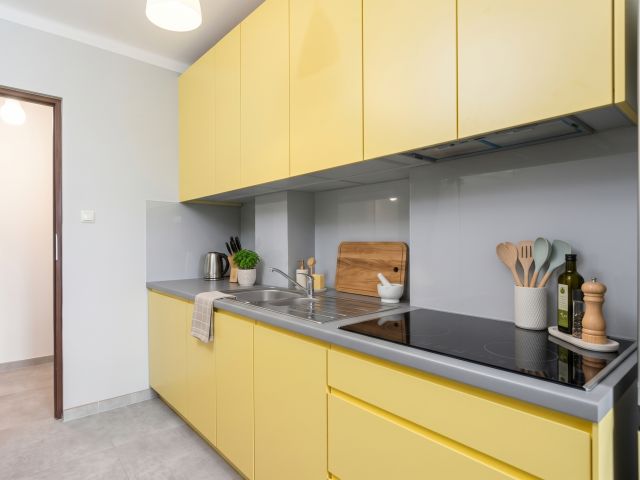 comfortable 44 m² apartment, located on the 6th floor at 42 Aleje Jerozolimskie in Warsaw - Квартира - Оренда - Warszawa, Śródmieście