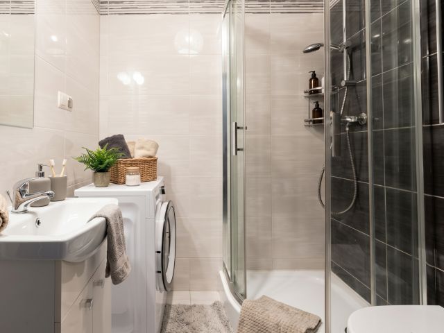 comfortable 44 m² apartment, located on the 6th floor at 42 Aleje Jerozolimskie in Warsaw - Квартира - Оренда - Warszawa, Śródmieście